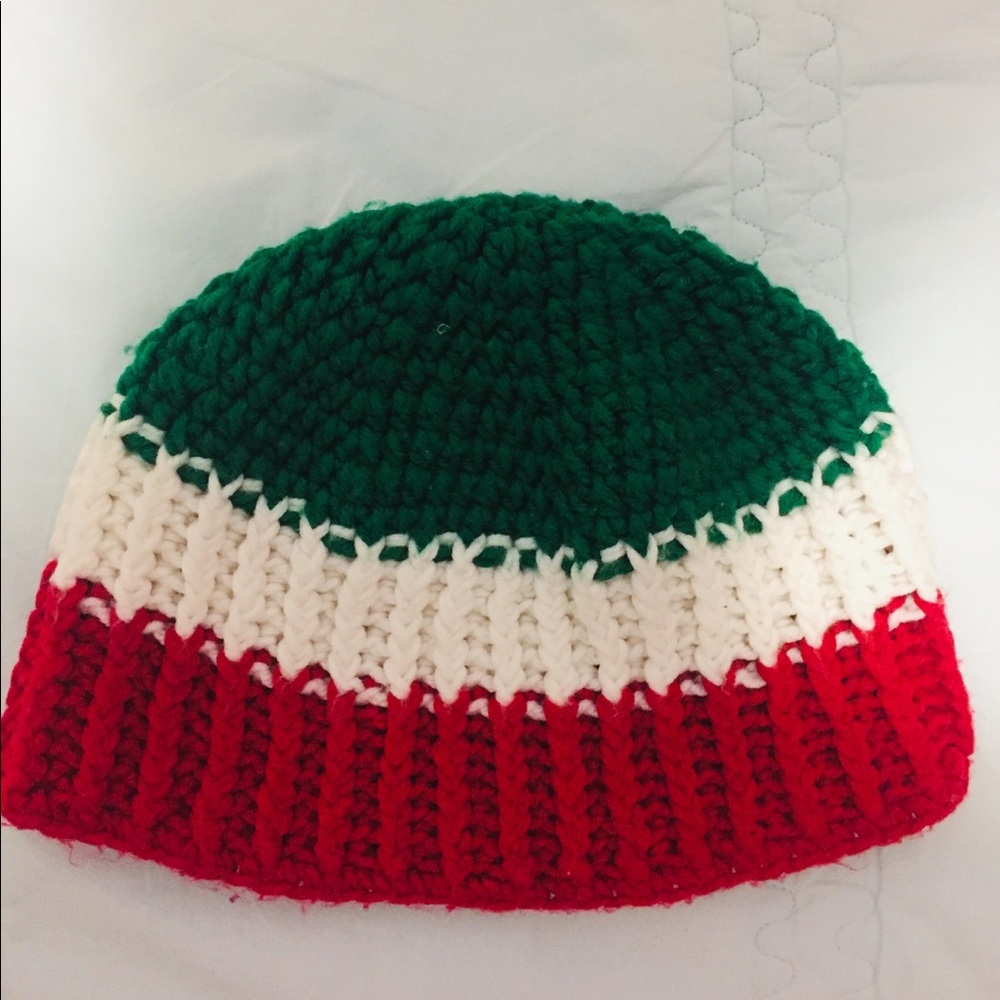 Hand made Italian flag colors hat